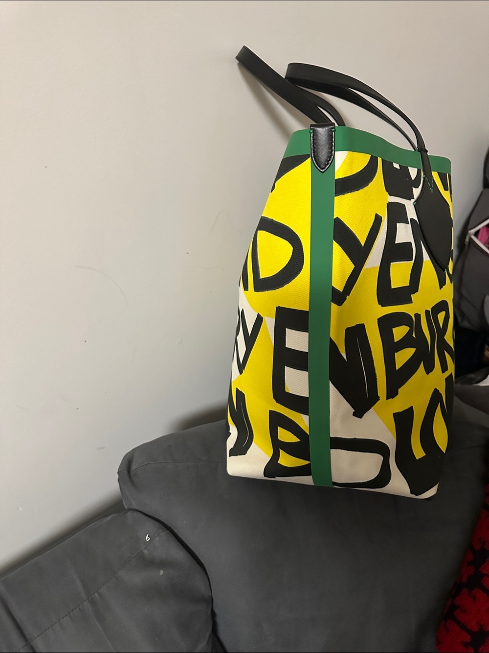 Burberry Yellow Black Cream Tote with Green Trim. PREOWNED. Like new. - Picture 6 of 17